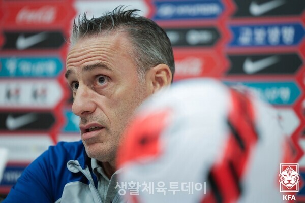 지난 10일 벤투 감독이 아이슬란드전을 앞두고 공식 기자회견을 가졌다. ©대한축구협회